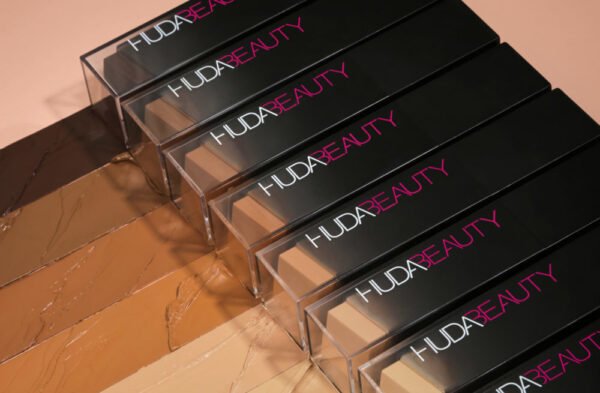 HUDA BEAUTY FOUNDATION - Image 2